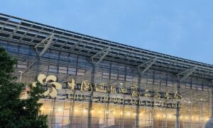 Robots humanoides exposes a la 139e Canton Fair de Guangzhou