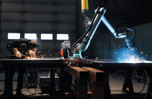 Cobot UR8 Long de Universal Robots filiale Teradyne en demonstration soudure