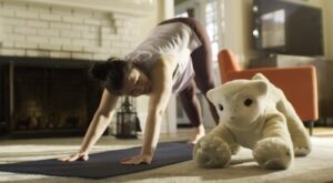 Robot quadrupede Familiar de Familiar Machines and Magic