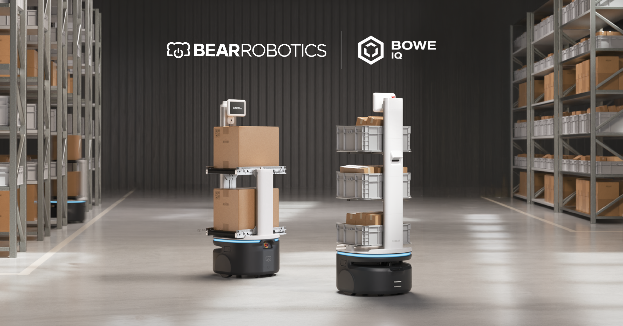 Deux robots mobiles Carti de Bear Robotics dans un entrepôt