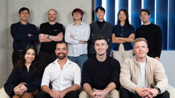 Équipe d'Alloy Robotics après sa levée de fonds