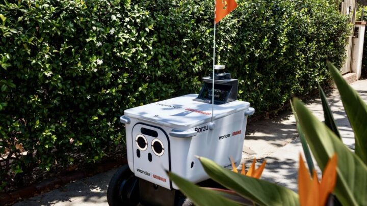 Un robot Serve Robotics utilisé pour la livraison autonome avec Grubhub