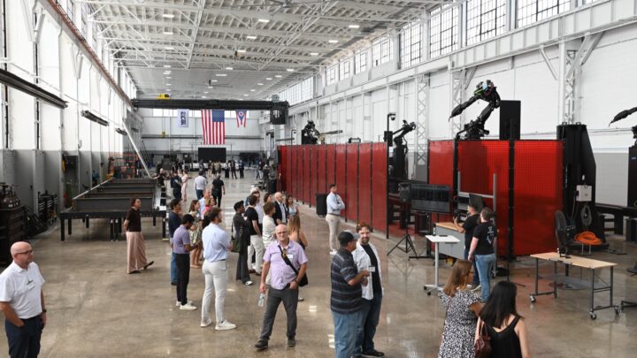 Inauguration de Factory One, l’usine de fabrication robotisée de 1872 à Cincinnati
