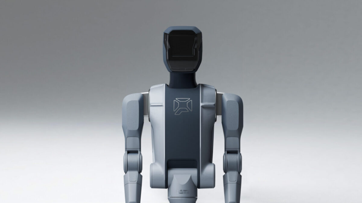 Humanoïde Persona AI présenté dans un environnement industriel
