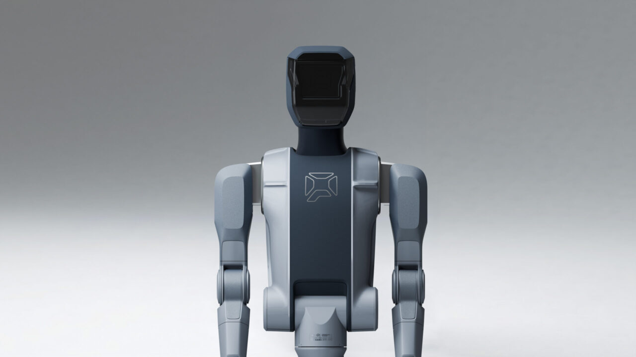 Humanoïde Persona AI présenté dans un environnement industriel