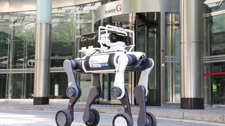 Robot quadrupède de sécurité LG CNS à Tower Palace à Séoul