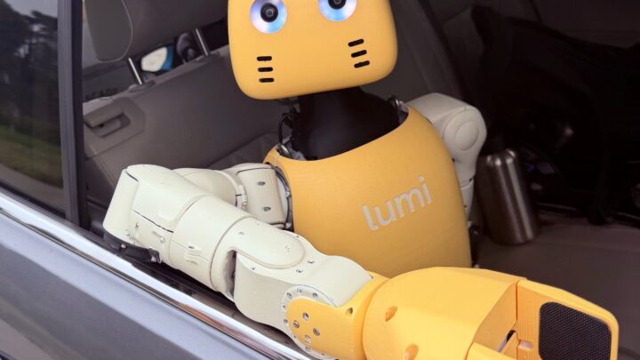 Le robot humanoïde interactif Lumi de Lightberry
