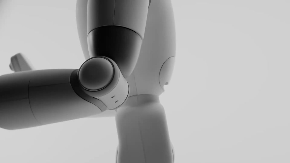 Robot semi-humanoïde Taku de Dyna Robotics dans une blanchisserie