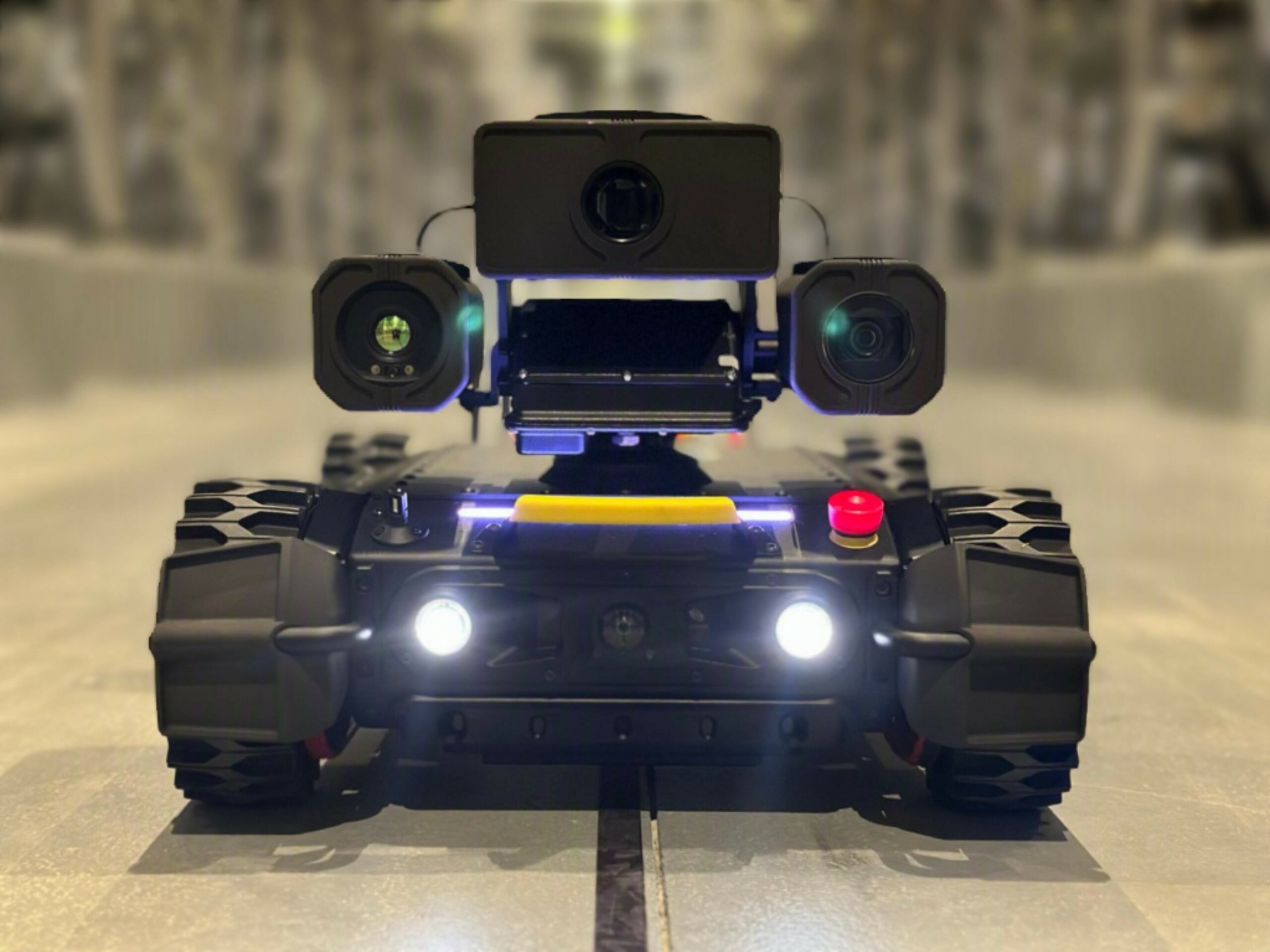 Robot d’inspection autonome de SSEN Transmission dans un poste électrique