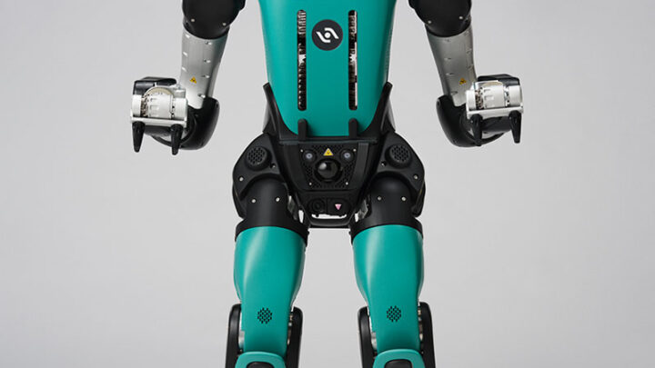 Robot humanoïde Digit d’Agility Robotics vu de profil