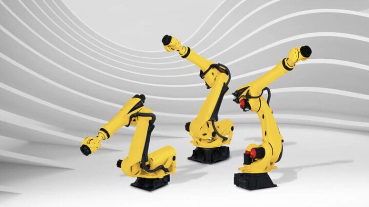 Robot industriel FANUC de la série R-2000/E dans une cellule automatisée