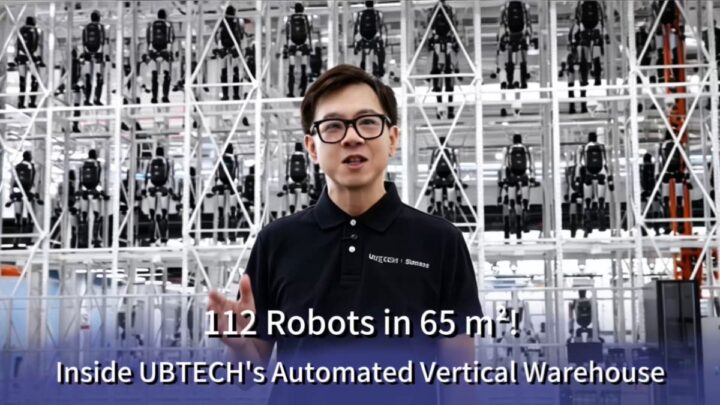 Entrepôt vertical de l’usine UBTECH avec des robots humanoïdes rangés sur plusieurs niveaux