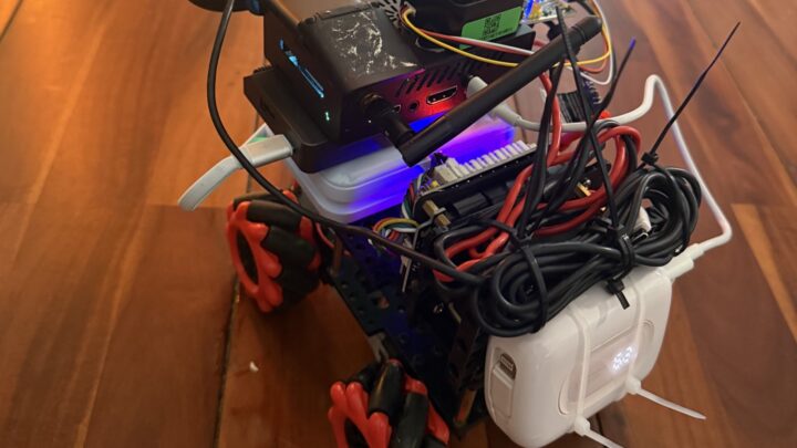 Petit robot mobile équipé d’un lidar 2D utilisé pour tester EvergreenSLAM