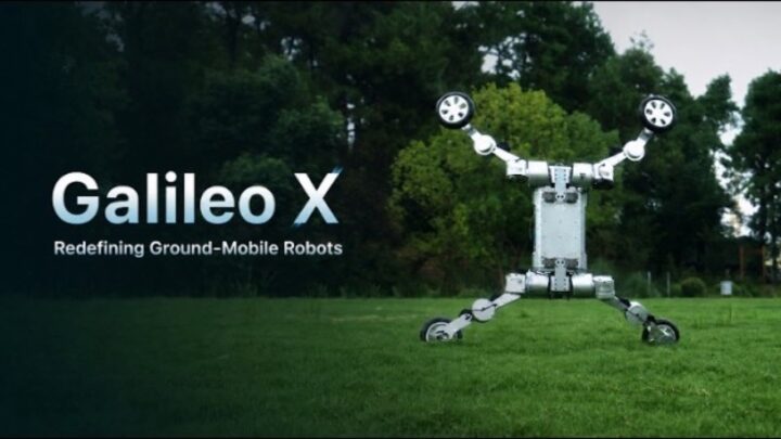 Robot mobile Galileo X déployant ses membres articulés sur une pelouse