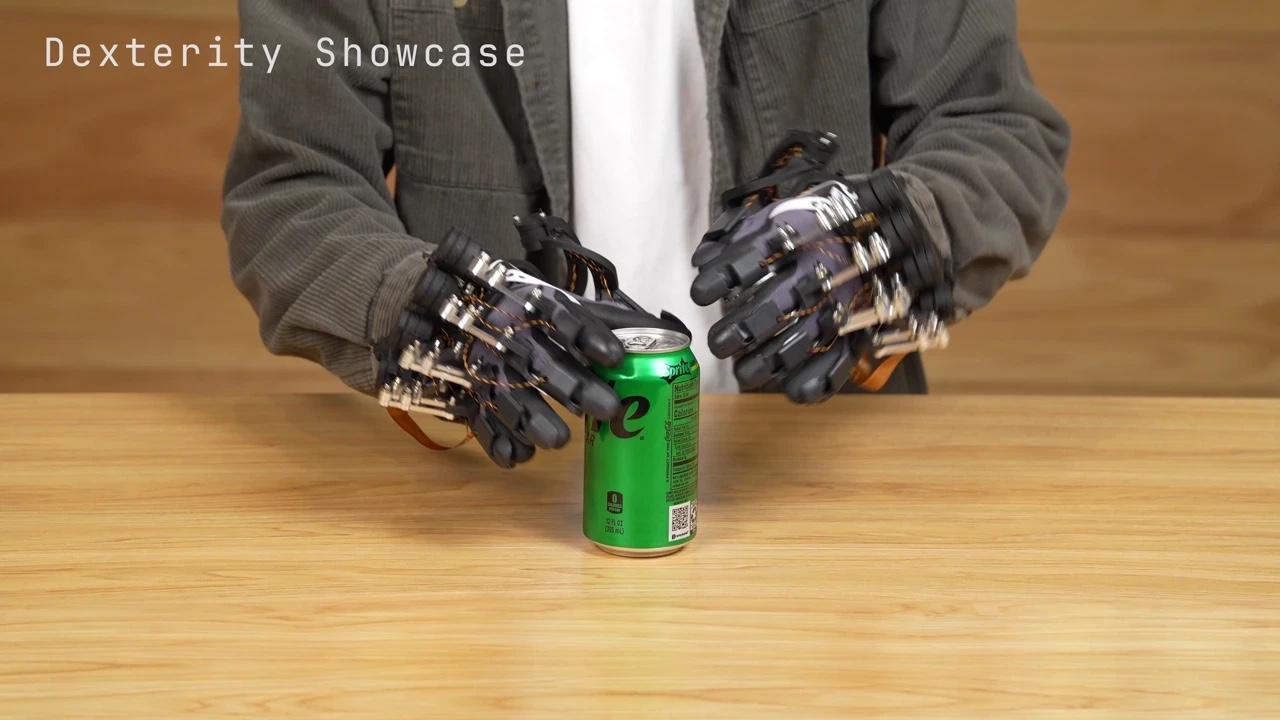 Gants de collecte de données S1 conçus par Origami Robotics