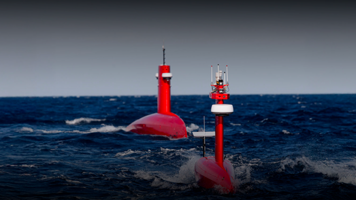 Plusieurs drones de surface autonomes de la gamme DriX d’Exail en mer
