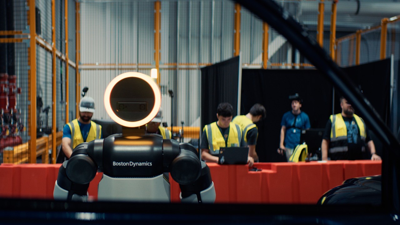 Robot humanoïde Atlas en entraînement au centre RMAC de Hyundai