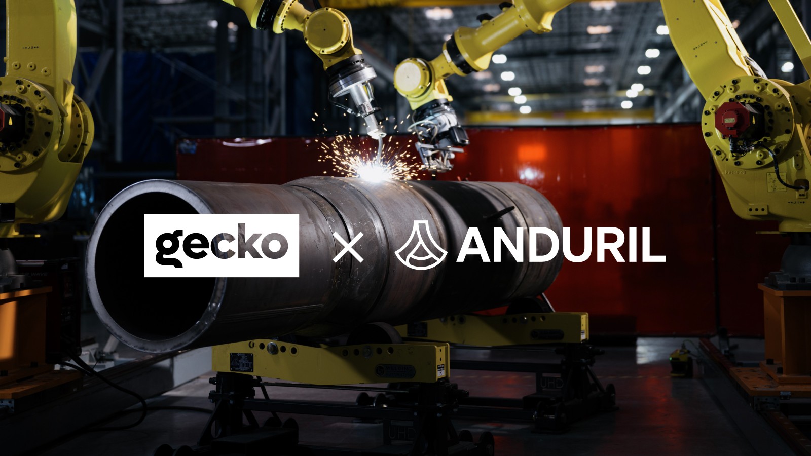 Robots industriels travaillant sur un composant naval pour le partenariat Gecko Robotics et Anduril